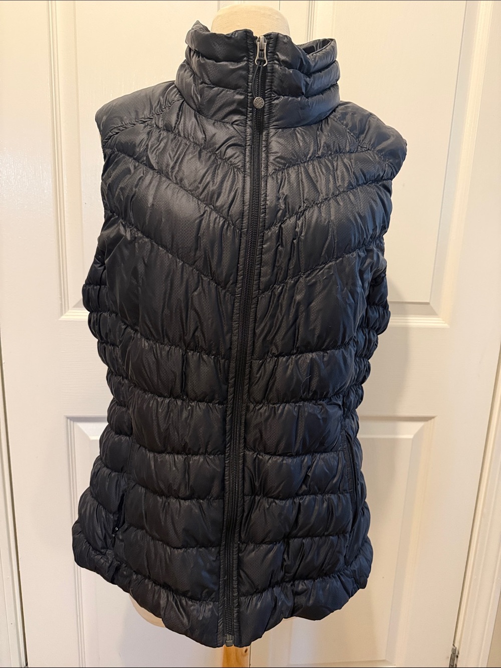 Athleta Classic Lightweight Quilted Puffer Vest - Black XL